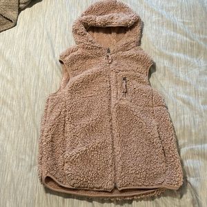 Sherpa hooded vest